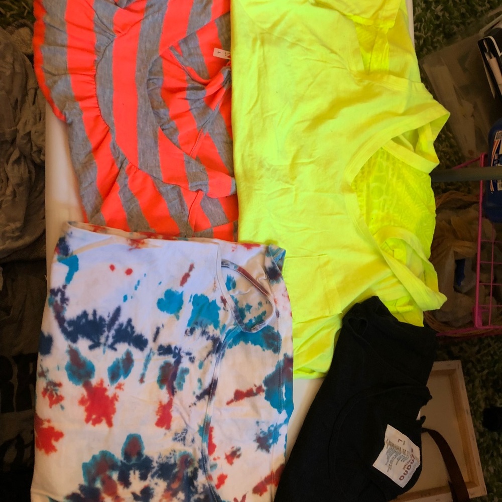 Tank top lot